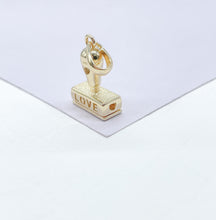 Load image into Gallery viewer, 18k Gold Filled Love &amp; Hearts Solid Wax Seal Stamp Pendant

