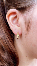Load image into Gallery viewer, 18k Gold Filled Plain Tear Drop Shaped Huggie Hoop Earrings In Three Sizes
