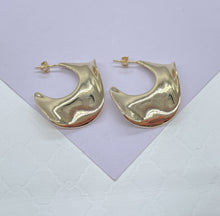 Load image into Gallery viewer, 18k Gold Filled Smooth Plain Wavy Boho Style Earrings
