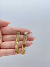 Load image into Gallery viewer, 18k Gold Filled Dangling Snake Link Earring, Minimalist Earrings, Gifts for her, Dainty Earrings
