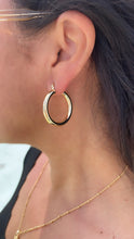 Load image into Gallery viewer, 18k Gold Filled 4mm Thick Plain Smooth Classic Hoop Earrings
