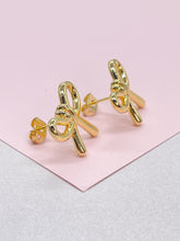 Load image into Gallery viewer, 18k Gold Filled Plain Smooth Bow Studs, Available in 2 Styles
