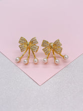 Load image into Gallery viewer, 18k Gold Filled Bow Stud Jacket Earring With Pearl Ends
