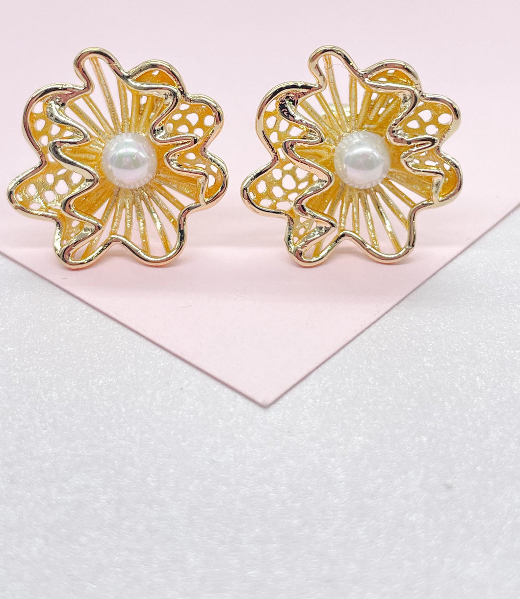 18k Gold Filled Textured Flower Stud Earring With Faux Pearl Center