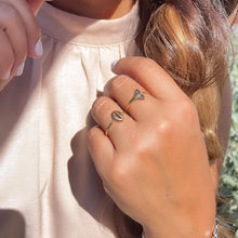 Load image into Gallery viewer, 18k Gold Filled Dainty, Conch Shell and Fish Tail Dainty Rings
