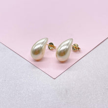 Load image into Gallery viewer, 18k Gold Filled Chunky Smooth Pearl Tear Drop Earring
