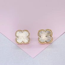Load image into Gallery viewer, 18k Gold Filled Starburst Flower Stud Earring
