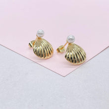 Load image into Gallery viewer, 18k Gold Filled Clam Stud Earrings with Pearl Engraved, Pearl Earrings, Shell Earrings,
