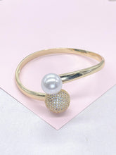 Load image into Gallery viewer, 18k Gold Filled Smooth Bangle Dual Ended With Pearl and CZ
