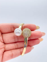 Load image into Gallery viewer, 18k Gold Filled Smooth Bangle Dual Ended With Pearl and CZ
