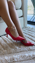 Load image into Gallery viewer, 18k Gold Filled Red Pepper, Pumpkin, Fork and Spoon Protection Anklet in a Figaro Chain
