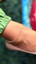 Load image into Gallery viewer, 18k Gold Filled Curb Chain Satellite Anklet with Hanging Bead
