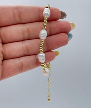 Load image into Gallery viewer, 18k Gold Filled Beaded Freshwater Pearl Bracelet with extender
