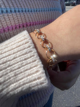 Load image into Gallery viewer, 18k Rose Gold Filled Circle Link Bracelet with CZ
