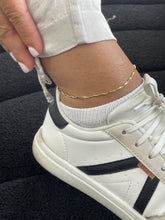 Load image into Gallery viewer, 18k Gold Filled Bar Link Ankle Bracelet: Thin Dainty Spear Anklet
