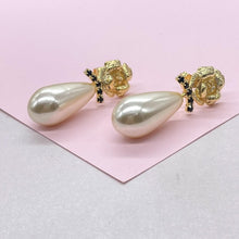 Load image into Gallery viewer, 18k Gold Filled Flower &amp; Long Pearl Tear Drop Earring
