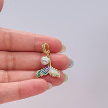 Load image into Gallery viewer, 18k goldfilled mermaid tail charm with enamel, Faux Pearl and cz
