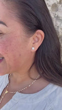Load and play video in Gallery viewer, 18k Gold Filled Tiny Flower Stud Pearl Earrings

