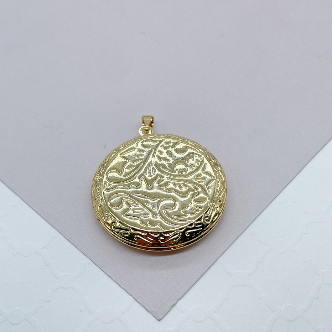 18k Gold Filled Engraved Circle Locket